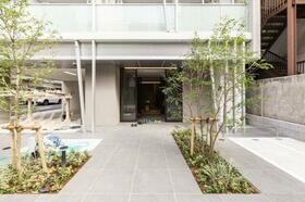 2/2 エントランス