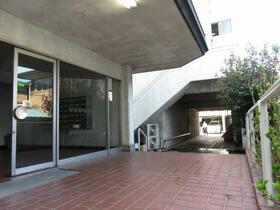 15/16 エントランス