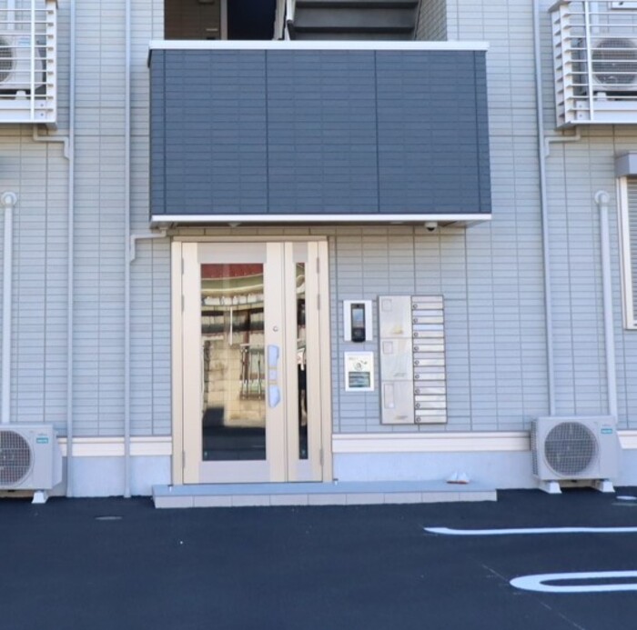 2/3 エントランス