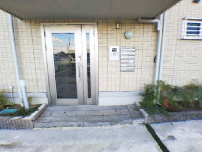 2/5 エントランス