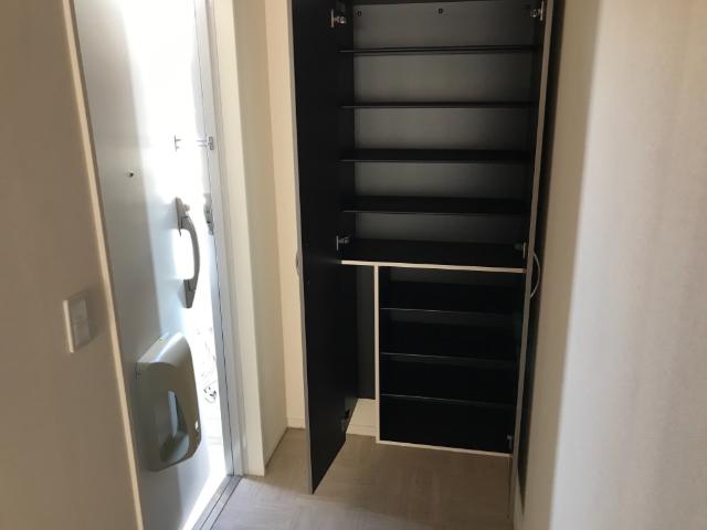 22/26 エントランス