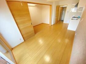 3/4 エントランス