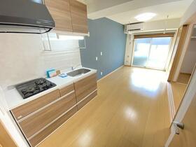 2/4 エントランス