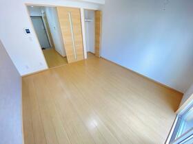 3/4 エントランス