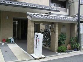 16/16 エントランス