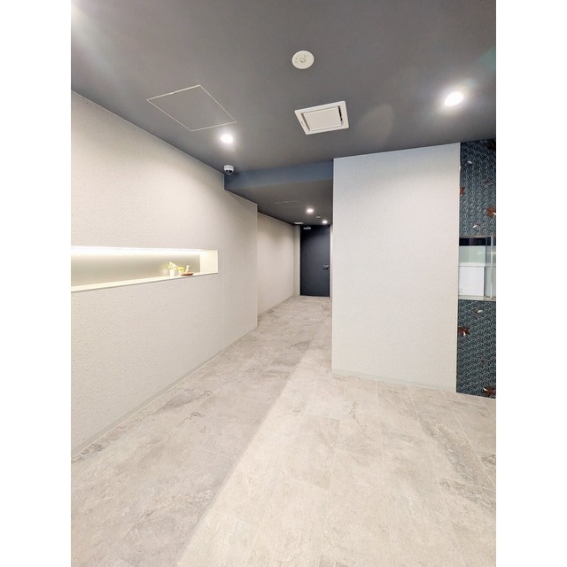 18/28 エントランス