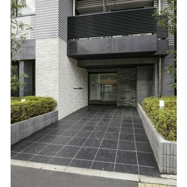 3/3 エントランス