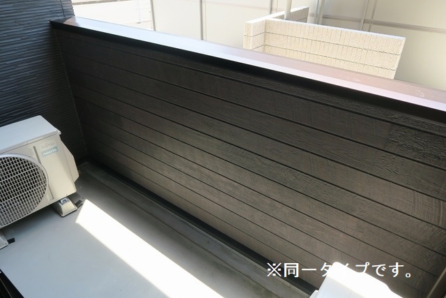 13/20 バルコニー