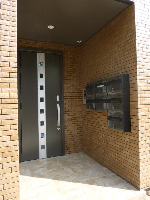 14/14 エントランス