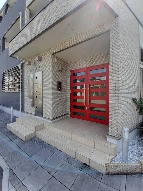 14/20 エントランス