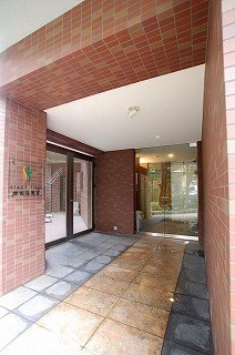 15/18 エントランス