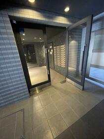 5/5 エントランス