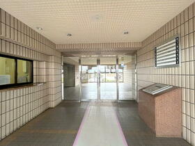 3/3 エントランス