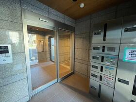 2/2 エントランス