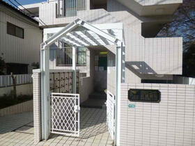 2/2 エントランス