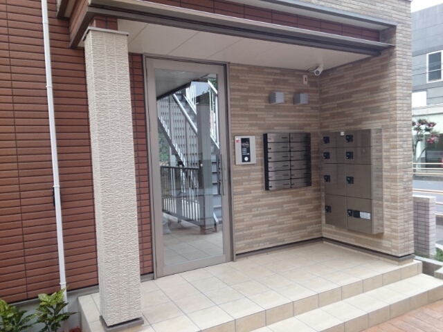 14/20 エントランス