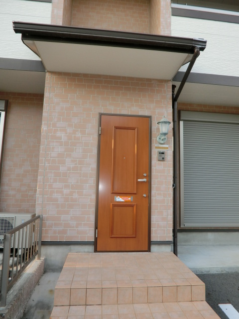 18/19 エントランス