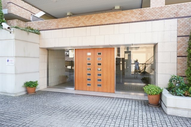 2/5 エントランス