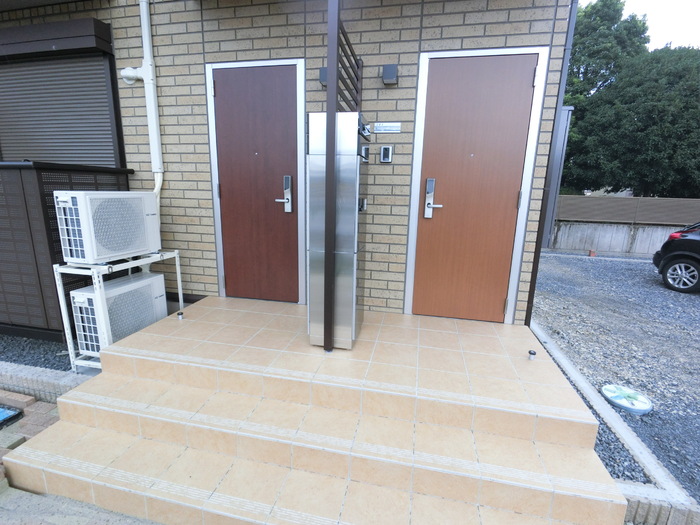 17/18 エントランス