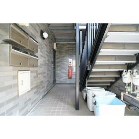 16/16 エントランス