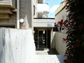 16/22 エントランス