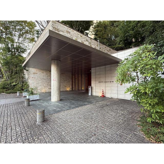 22/25 エントランス