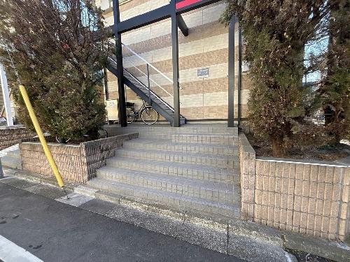 2/2 エントランス