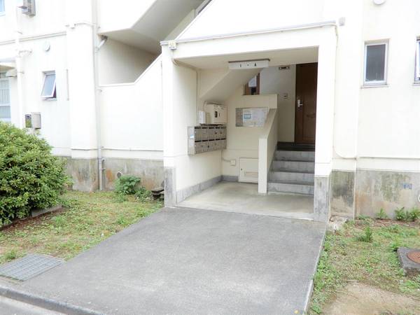 2/3 エントランス