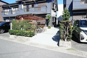 2/2 エントランス