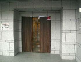 17/17 エントランス