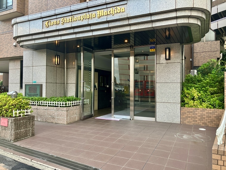 15/16 エントランス