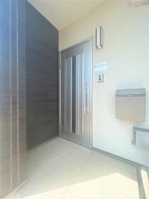 16/26 エントランス