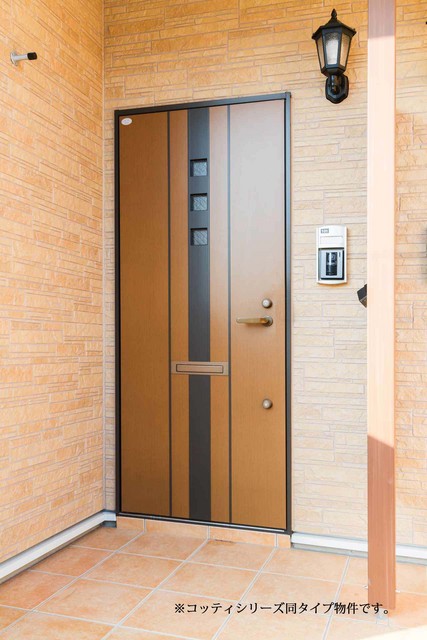 21/30 エントランス