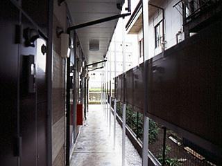 2/2 エントランス