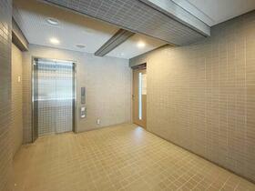 13/13 エントランス