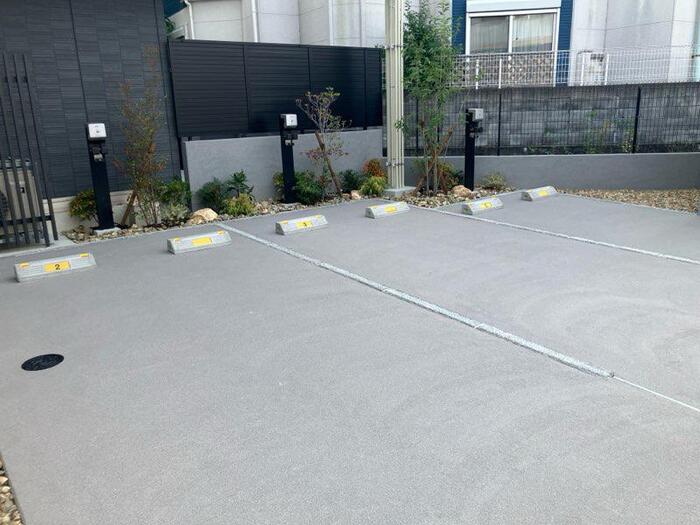 18/18 駐車場