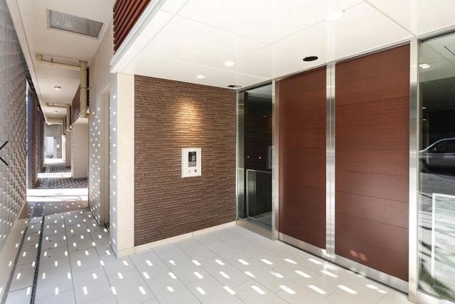 2/3 エントランス