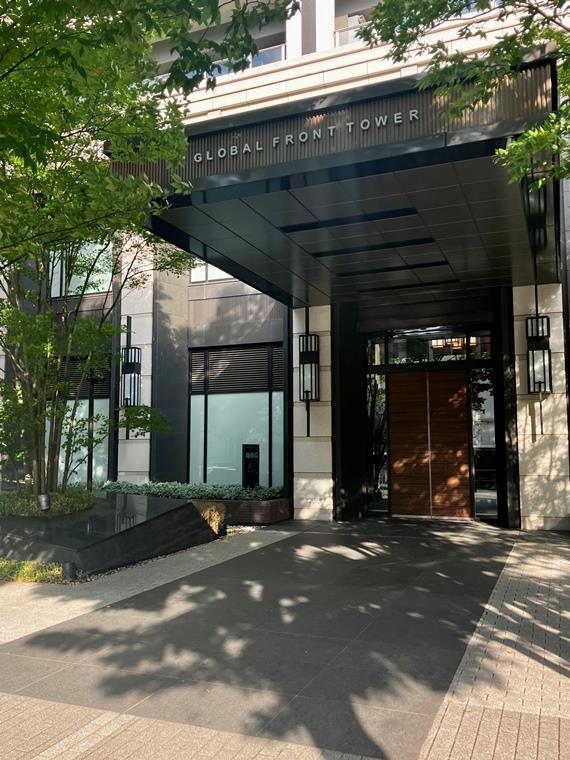 18/26 エントランス