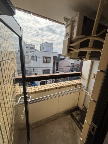 17/27 バルコニー