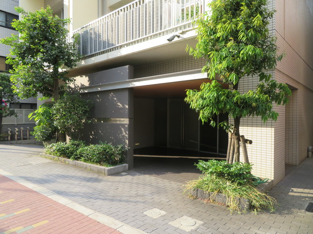 2/5 エントランス