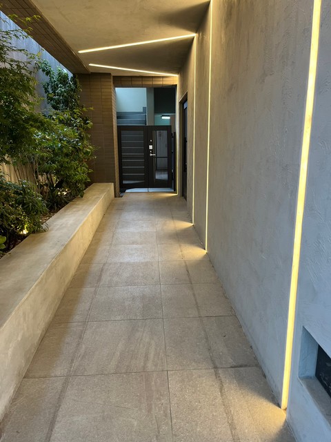 2/4 エントランス