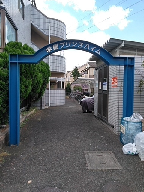 24/24 エントランス