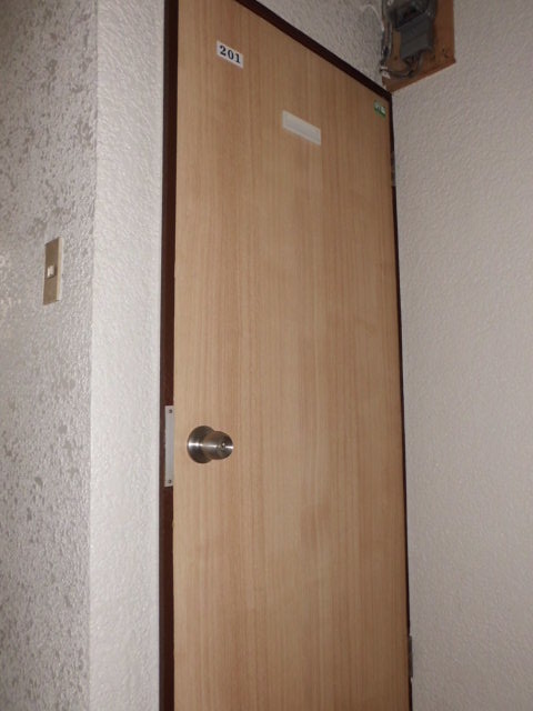 2/2 エントランス