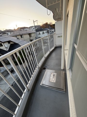 23/28 バルコニー