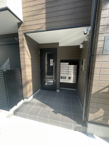 25/29 エントランス