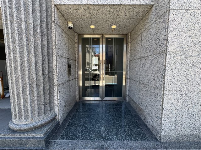 2/4 エントランス