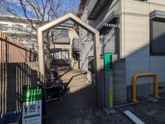 17/17 エントランス