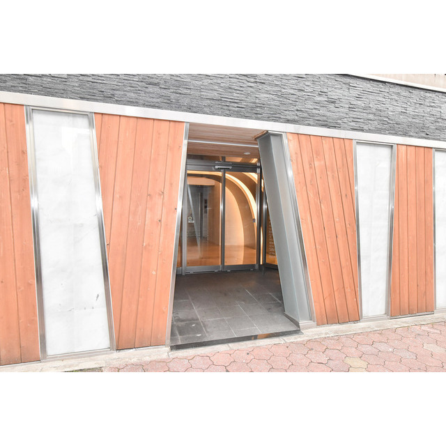 2/3 エントランス