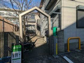 16/16 エントランス