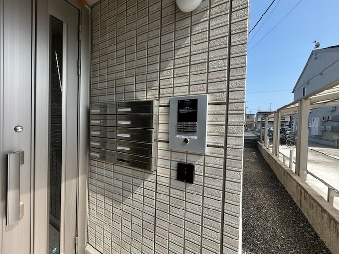 18/21 エントランス